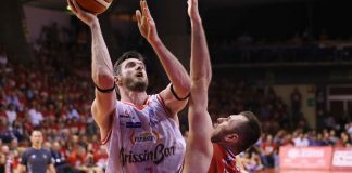 Finale scudetto: Grissin Bon travolta, primo match-point EA7
