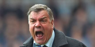 Sam Allardyce vicino alla panchina dell'Inghilterra