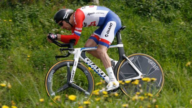 dml Tour crono Dumoulin domina