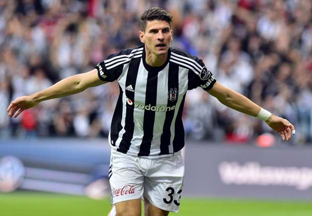 Mario Gomez lascia Besiktas
