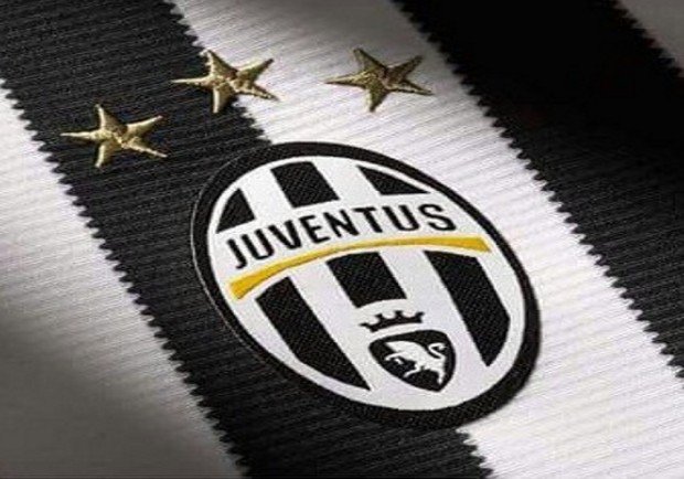 juve juve contro nike per la terza stella
