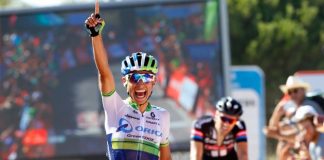 Lombardia, Chaves batte Rosa in volata Giro di Lombardia 2016 Chaves