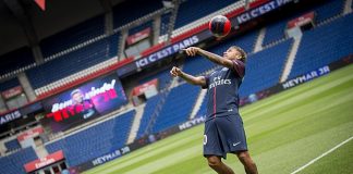 Neymar si fa male a tre settimane dalla Champions, due mesi e mezzo di stop Neymar infortunato