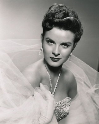 jean peters.jpg